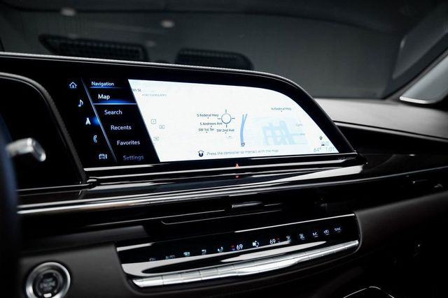 2024 Cadillac Escalade 4WD 4dr Sport Platinum - 23003510 - 19