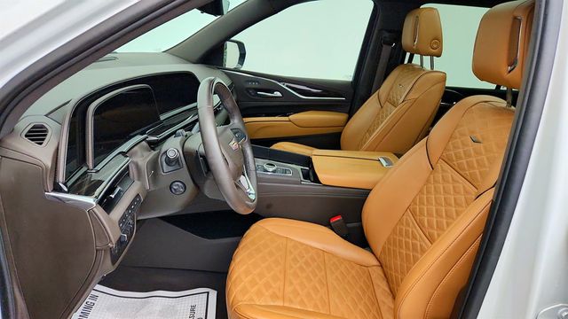 2024 Cadillac Escalade 4WD 4dr Sport w/ Touring Pkg, Full Leather & Power Steps - 23038804 - 16