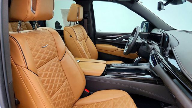 2024 Cadillac Escalade 4WD 4dr Sport w/ Touring Pkg, Full Leather & Power Steps - 23038804 - 21