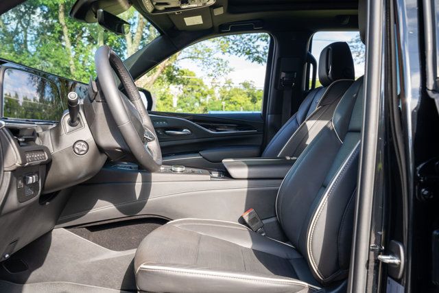 2024 Cadillac Escalade LocalTrade/MSRP$108845/OnyxPkg/TouringPkg/Heated&CooledSeats/NAV - 23041144 - 17