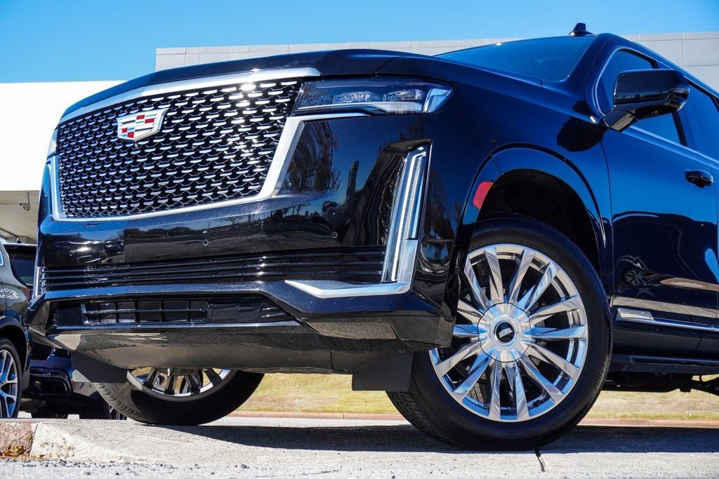 2024 Cadillac Escalade Premium Luxury photo 2