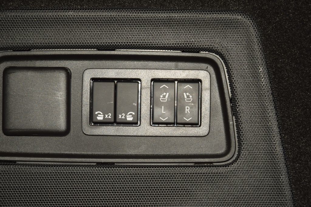 2024 Cadillac Escalade ESV 4WD 4dr Premium Luxury Platinum - 23014301 - 16