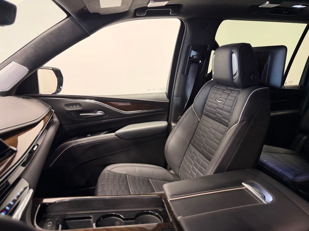 2024 Cadillac Escalade ESV 4WD 4dr Premium Luxury Platinum - 23033795 - 11