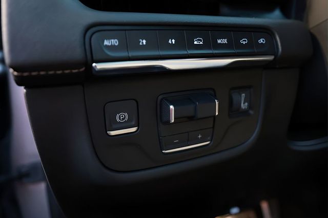 2024 Cadillac Escalade ESV 4WD 4dr Sport - 22980211 - 23