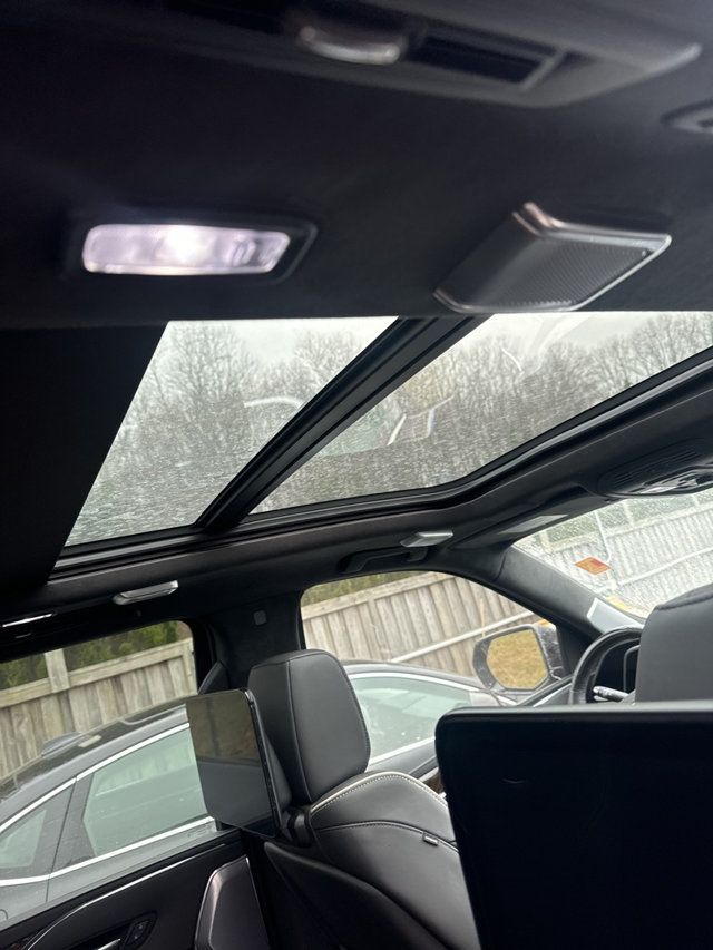 2024 Cadillac Escalade ESV 4WD 4dr Sport Platinum - 22955993 - 9