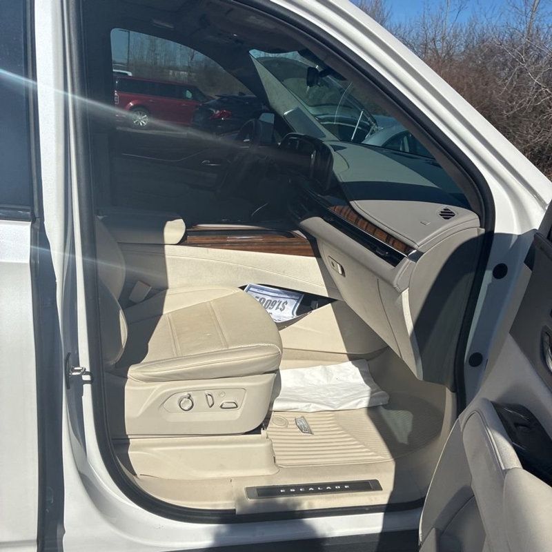 2024 Cadillac Escalade ESV 4WD 4dr Sport Platinum - 22997609 - 17