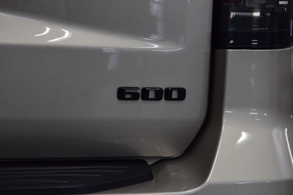2024 Cadillac Escalade ESV 4WD 4dr Sport Platinum - 23001853 - 20