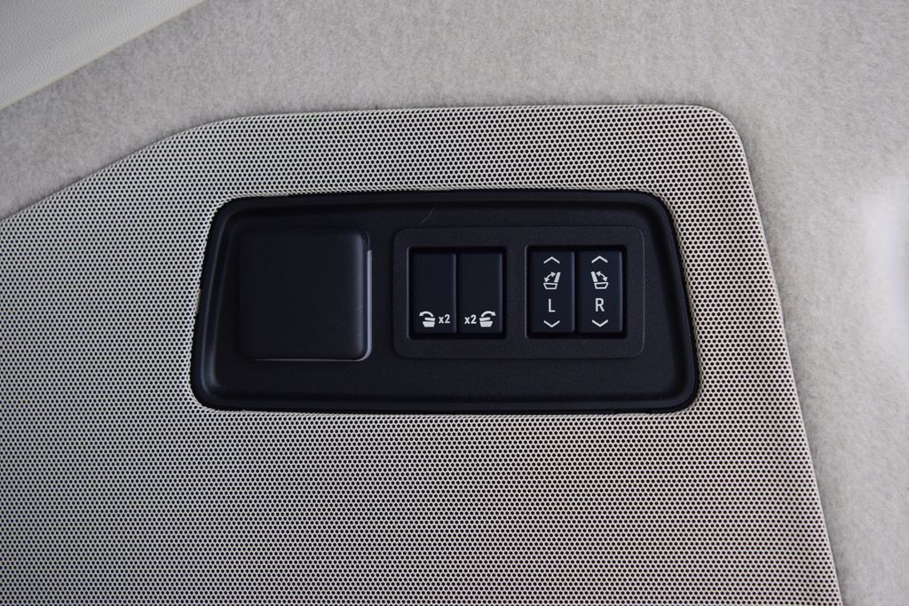 2024 Cadillac Escalade ESV 4WD 4dr Sport Platinum - 23001853 - 23