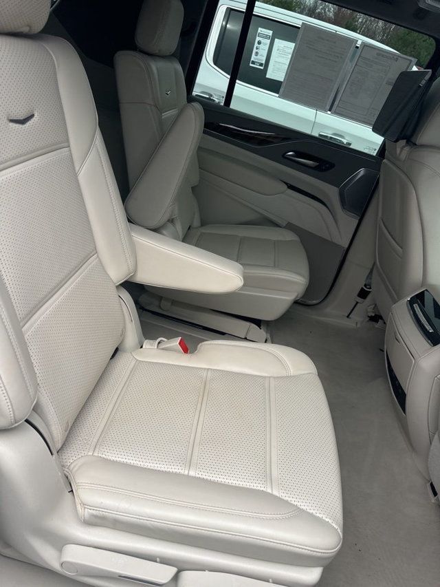 2024 Cadillac Escalade ESV 4WD 4dr Sport Platinum - 23001853 - 2