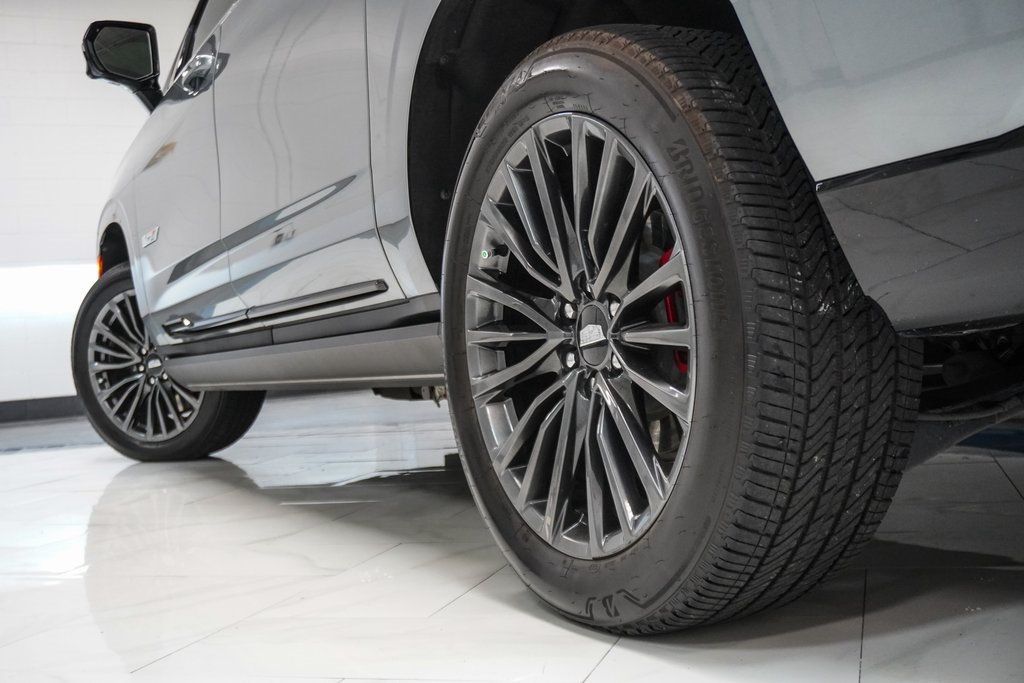 2024 Cadillac Escalade ESV V-Series photo 9