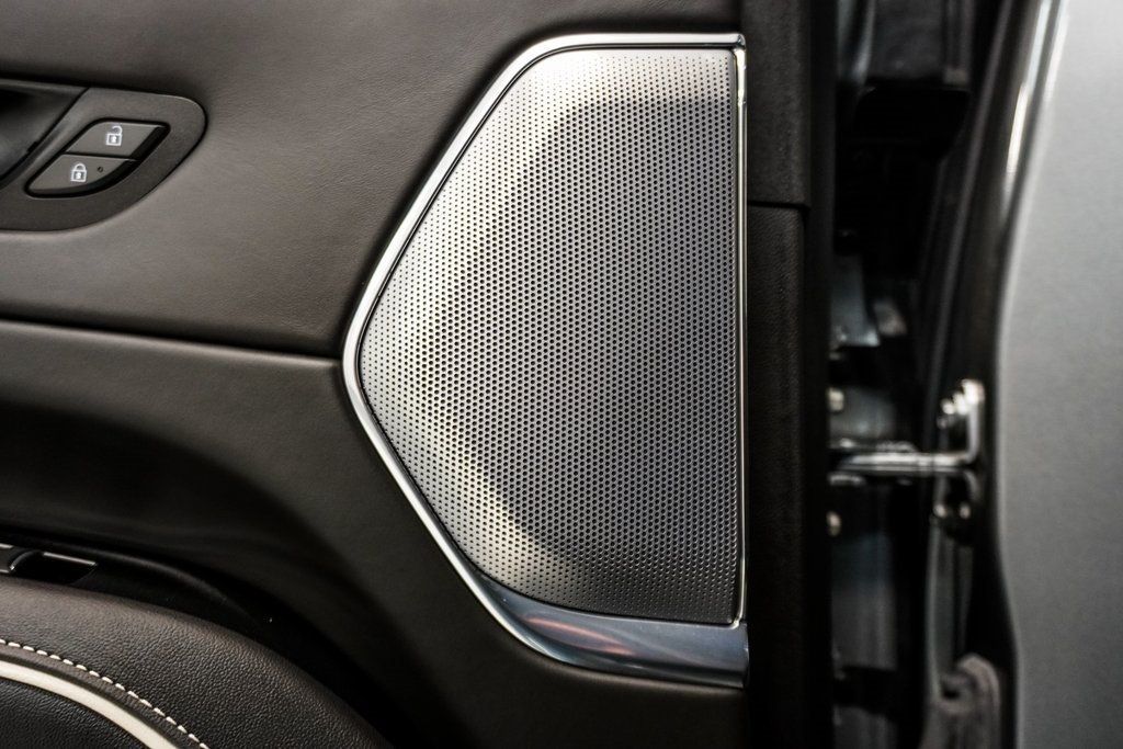 2024 Cadillac Escalade ESV V-Series photo 22