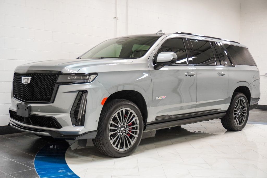 2024 Cadillac Escalade ESV V-Series photo 3