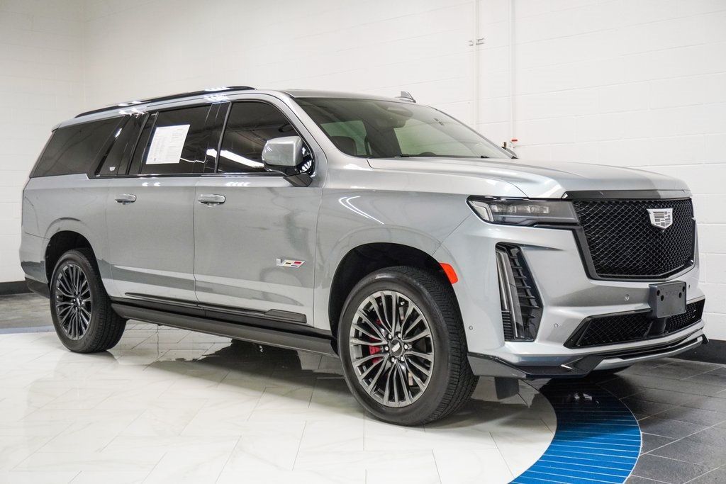 2024 Cadillac Escalade ESV V-Series photo 4