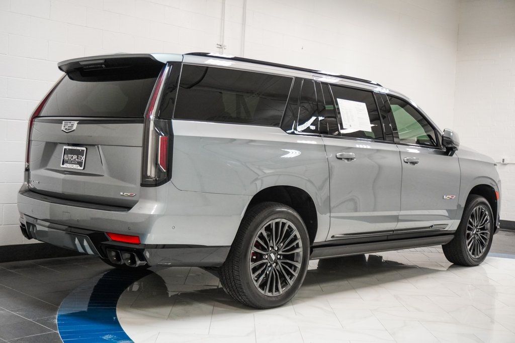 2024 Cadillac Escalade ESV V-Series photo 5
