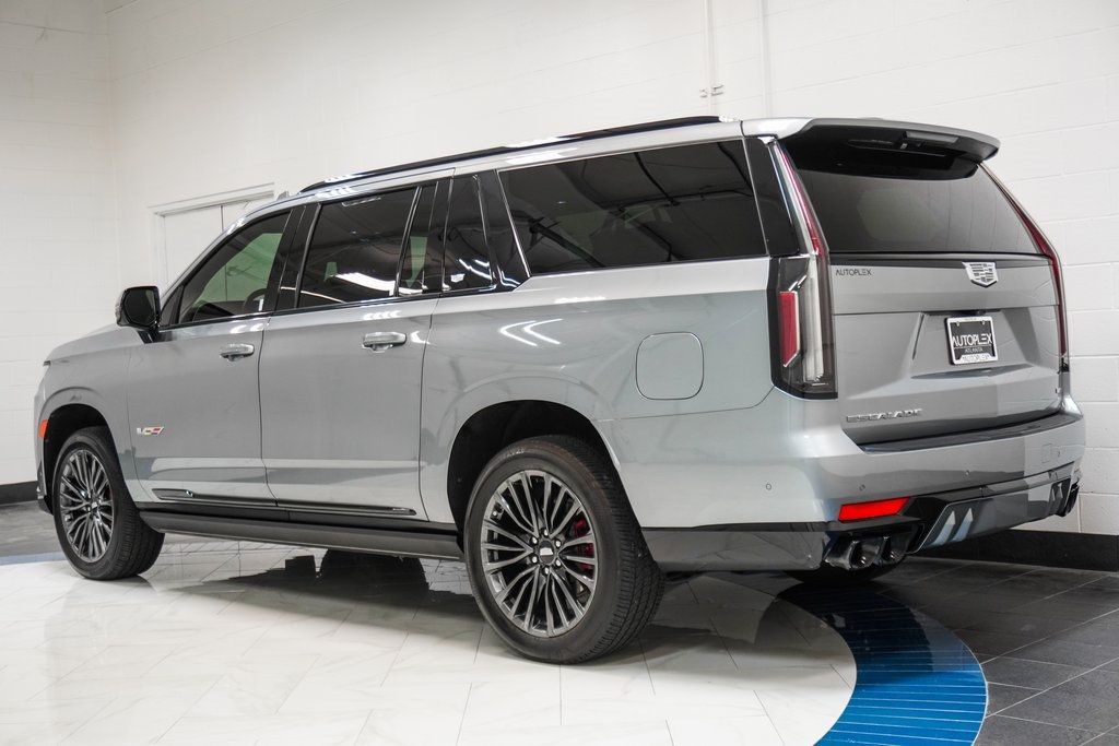 2024 Cadillac Escalade ESV V-Series photo 6