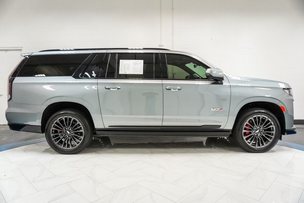 2024 Cadillac Escalade ESV V-Series photo 8