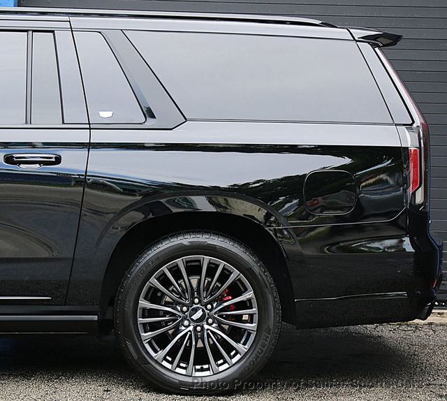2024 Cadillac Escalade ESV AWD 4dr V-Series - 23031518 - 19