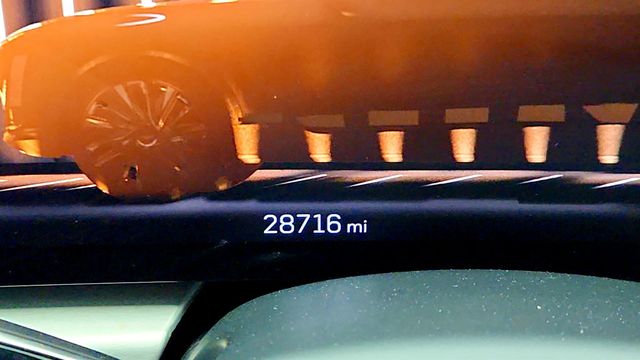 2024 Cadillac LYRIQ 4dr Luxury 1 w/1SC - 23010148 - 14