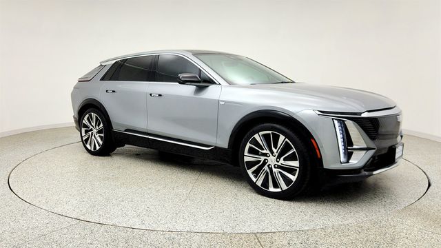 2024 Cadillac LYRIQ 4dr Luxury 3 (1SE) w/ Dual-Panel Panoramic Sunroof - 23037004 - 2