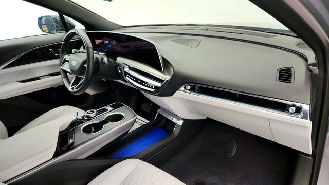 2024 Cadillac LYRIQ 4dr Luxury 3 w/1SE & AWD Electric Propulsion - 23009608 - 25