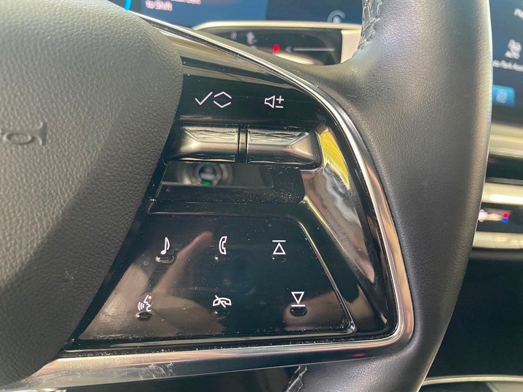 2024 Cadillac LYRIQ 4dr Luxury w/1SC - 23081118 - 28