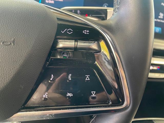 2024 Cadillac LYRIQ 4dr Luxury w/1SC - 23081118 - 28