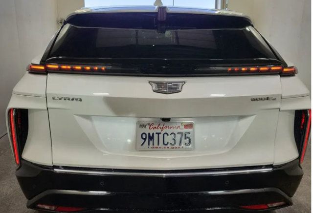 2024 Cadillac LYRIQ 4dr Luxury w/1SC - 23032413 - 1