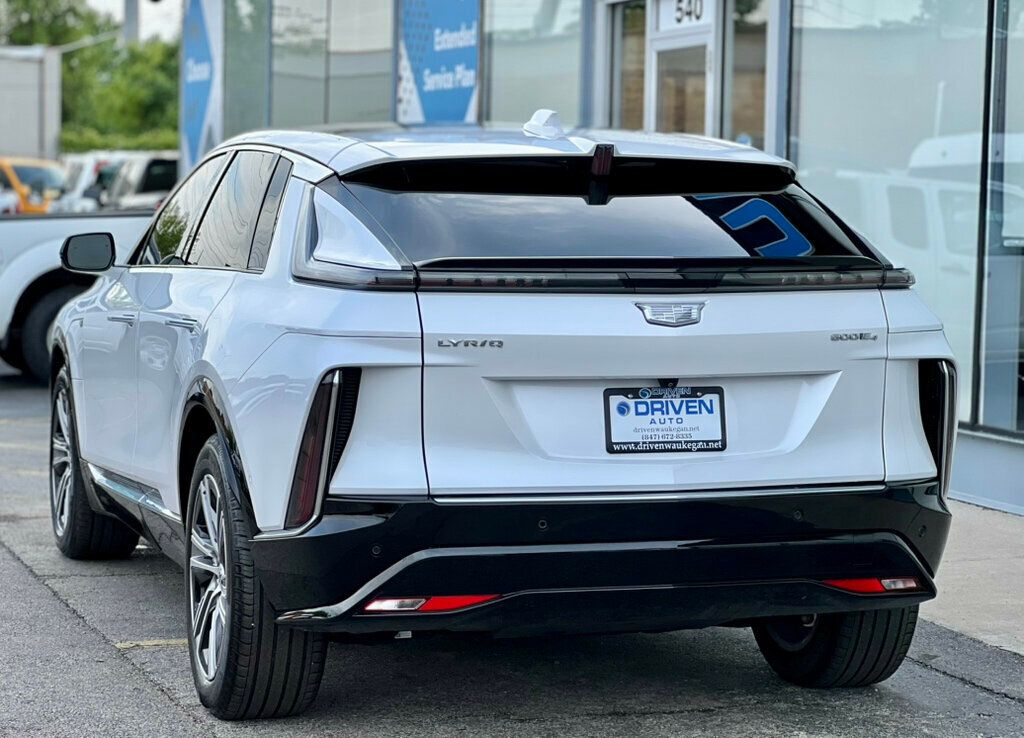 2024 Cadillac LYRIQ 4dr Luxury w/1SC - 23032413 - 34