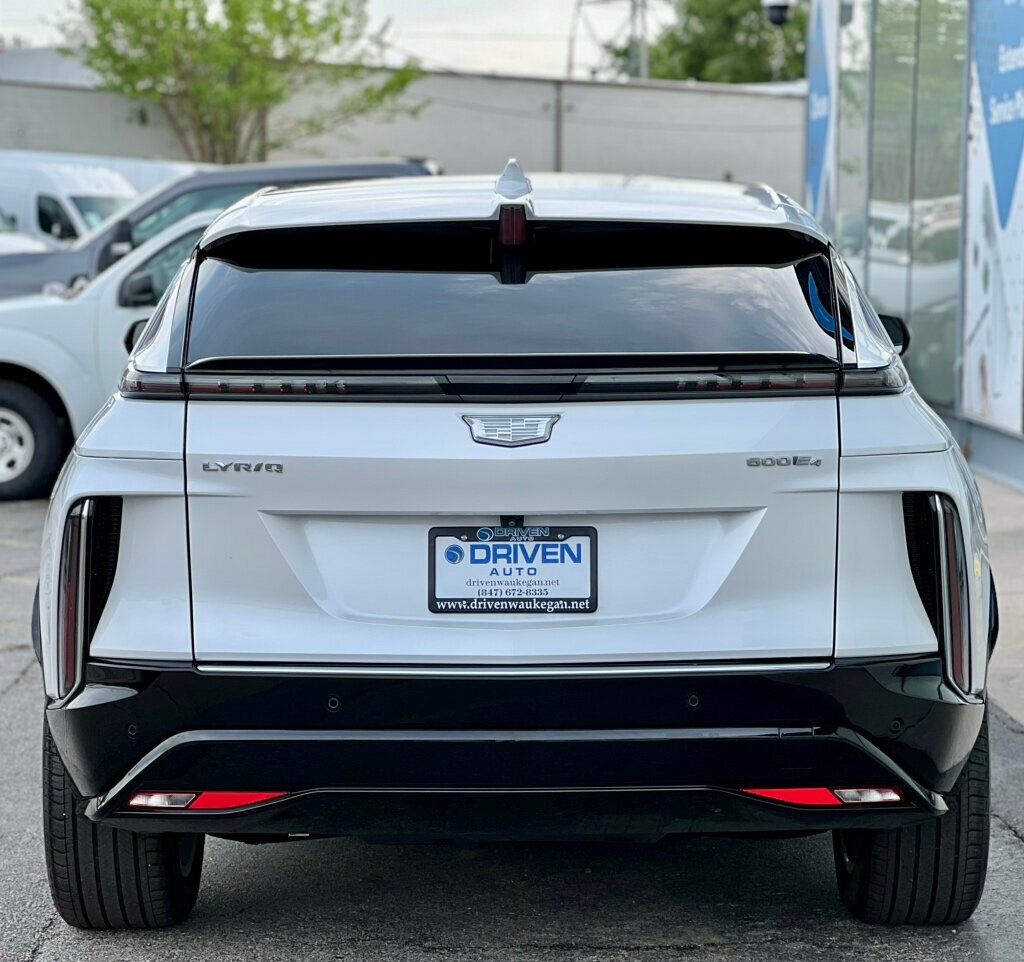 2024 Cadillac LYRIQ 4dr Luxury w/1SC - 23032413 - 35