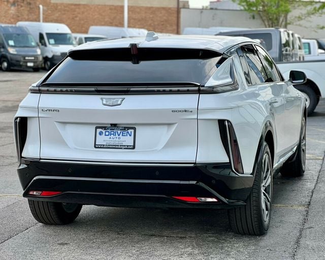 2024 Cadillac LYRIQ 4dr Luxury w/1SC - 23032413 - 36