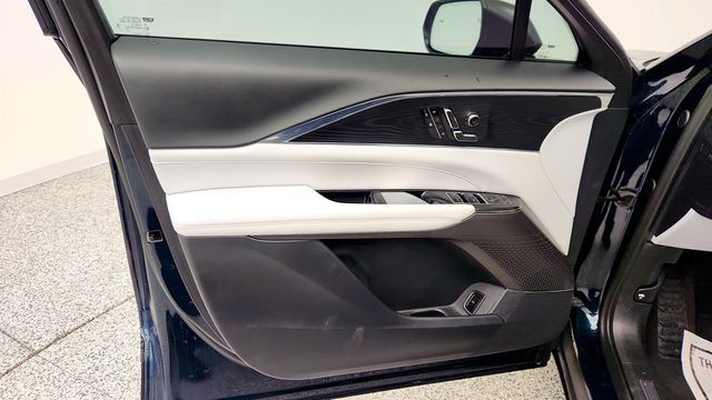 2024 Cadillac LYRIQ 4dr Luxury w/1SC - 23002169 - 10