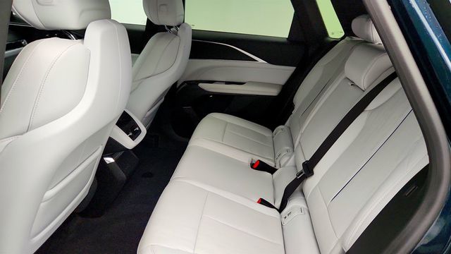 2024 Cadillac LYRIQ 4dr Luxury w/1SC - 23002169 - 19