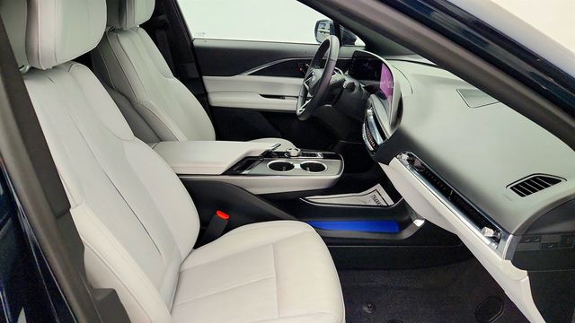 2024 Cadillac LYRIQ 4dr Luxury w/1SC - 23002169 - 22