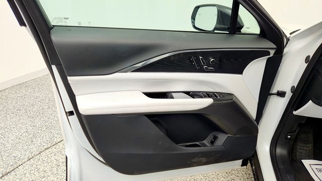 2024 Cadillac LYRIQ 4dr Luxury w/1SC - 23016528 - 10