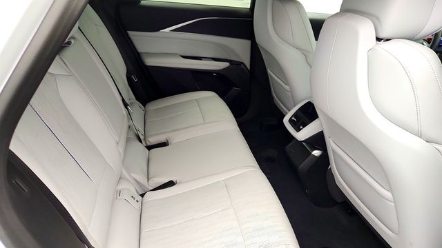 2024 Cadillac LYRIQ 4dr Luxury w/1SC - 23016528 - 21