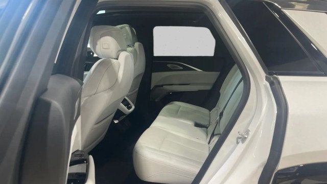 2024 Cadillac LYRIQ 4dr Luxury w/1SD - 23022834 - 16