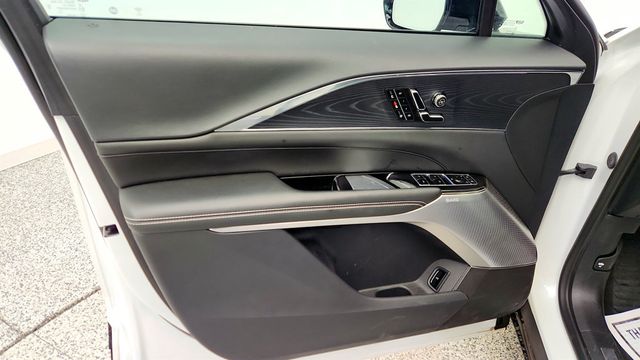 2024 Cadillac LYRIQ 4dr Sport 2 (1SJ) w/ 33'' Curved LED Display & AKG Premium Audio - 22997973 - 10