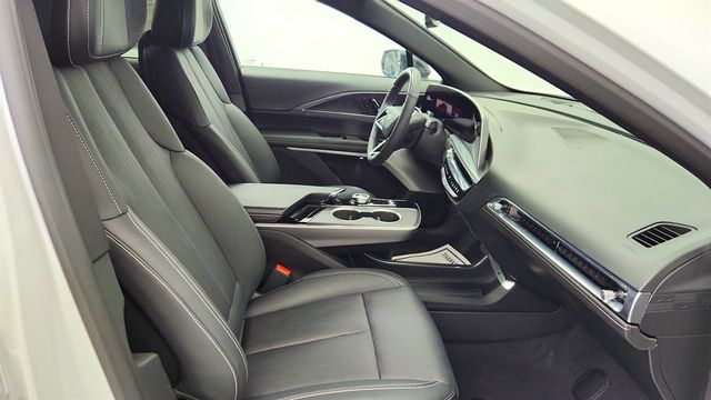 2024 Cadillac LYRIQ 4dr Sport 2 (1SJ) w/ 33'' Curved LED Display & AKG Premium Audio - 22997973 - 22