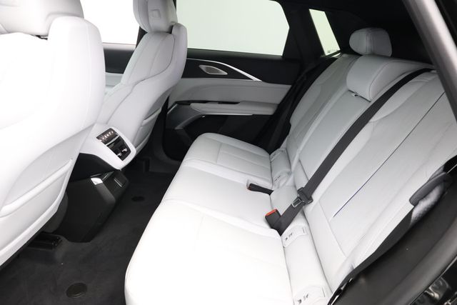 2024 Cadillac LYRIQ 4dr Sport 3 with AWD Electric Propulsion - 22937921 - 18