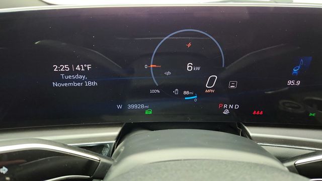 2024 Cadillac LYRIQ 4dr Tech (1SA) with Driver Assist Tech - 22948064 - 13