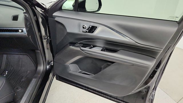 2024 Cadillac LYRIQ 4dr Tech (1SA) with Driver Assist Tech - 22948064 - 25