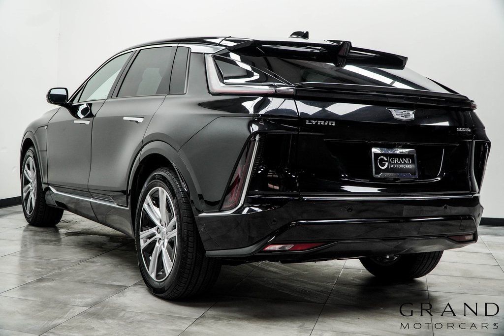 2024 Cadillac Lyriq Tech photo 11