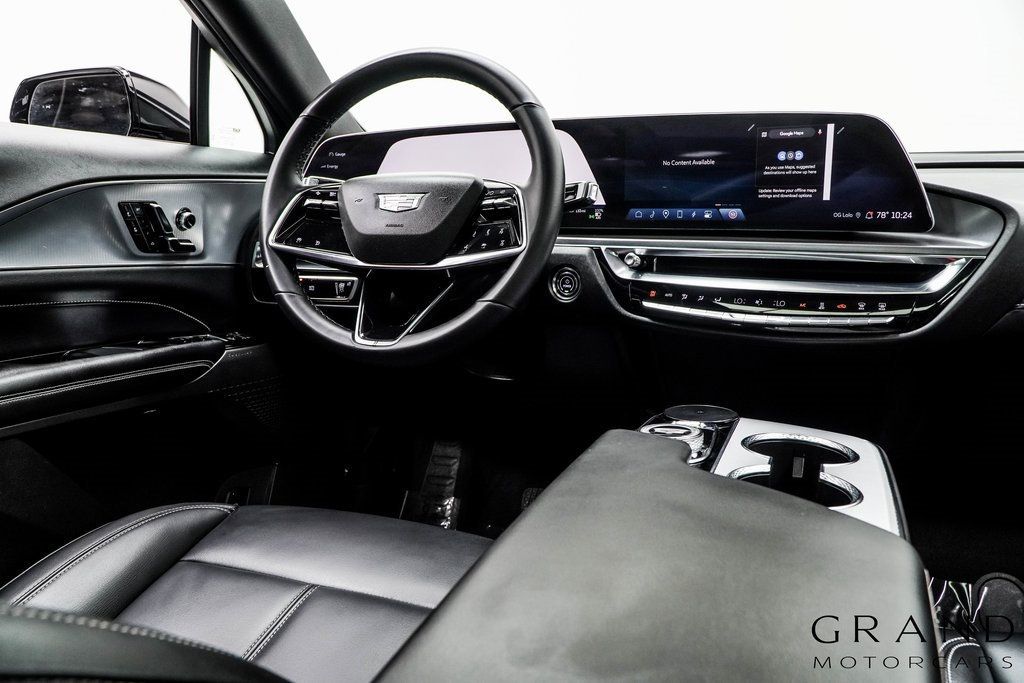 2024 Cadillac Lyriq Tech photo 19
