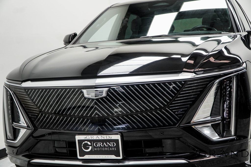 2024 Cadillac Lyriq Tech photo 2