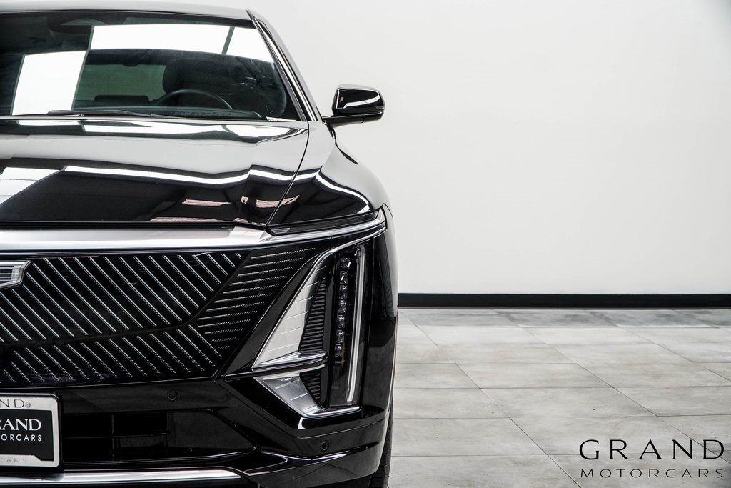 2024 Cadillac Lyriq Tech photo 4