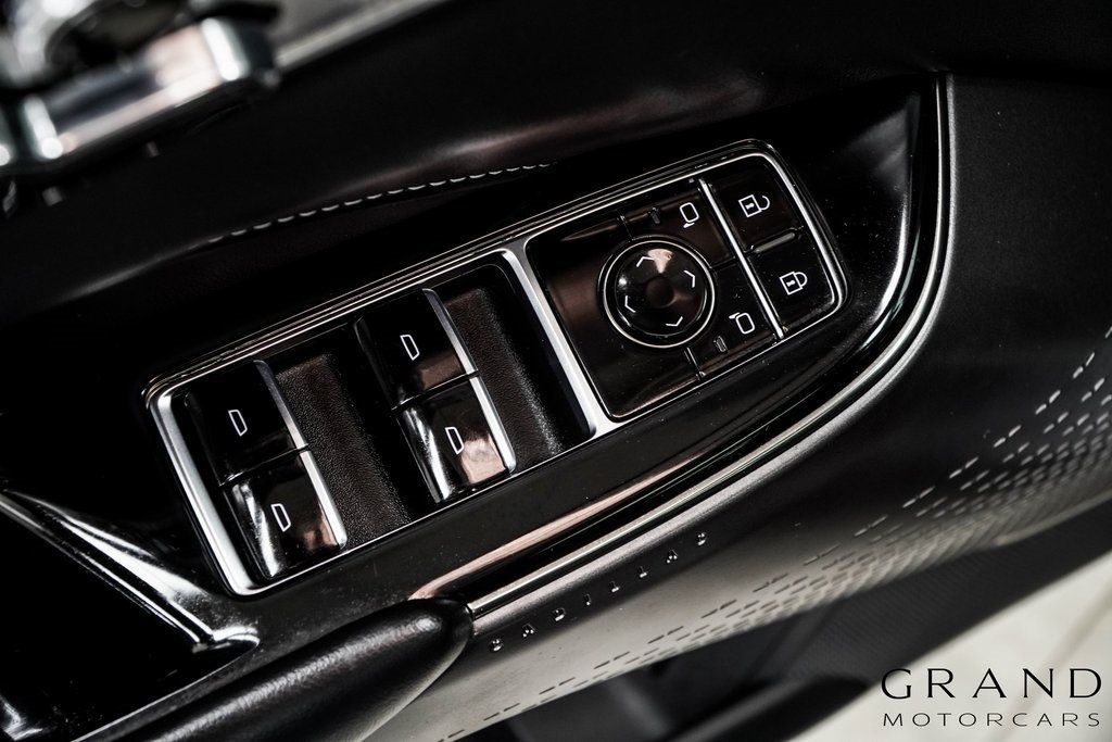 2024 Cadillac Lyriq Tech photo 40