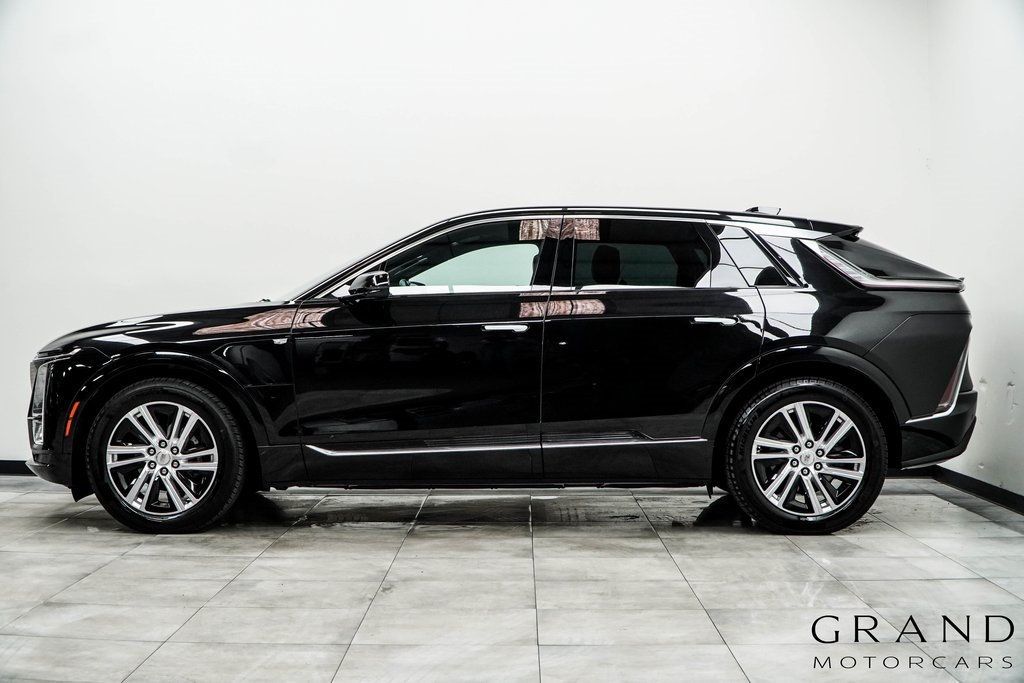 2024 Cadillac Lyriq Tech photo 8