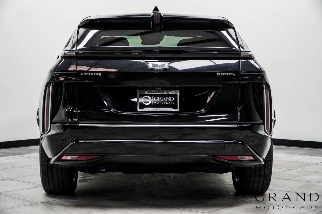 2024 Cadillac Lyriq Tech photo 9