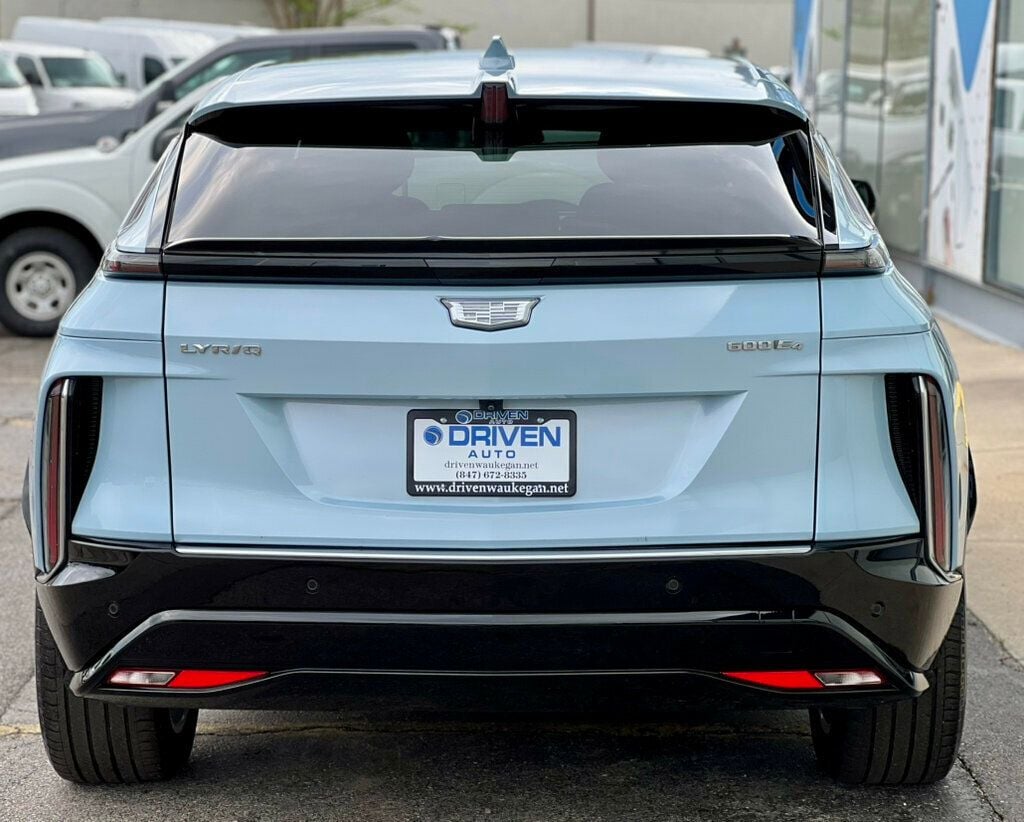 2024 Cadillac LYRIQ 4dr Tech w/1SA - 23032414 - 3