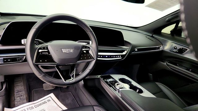 2024 Cadillac LYRIQ 4dr Tech w/1SA, 33'' Display, Wireless CarPlay & AKG Audio - 22999388 - 11